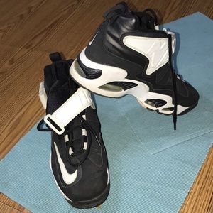 Ken Griffey sneakers